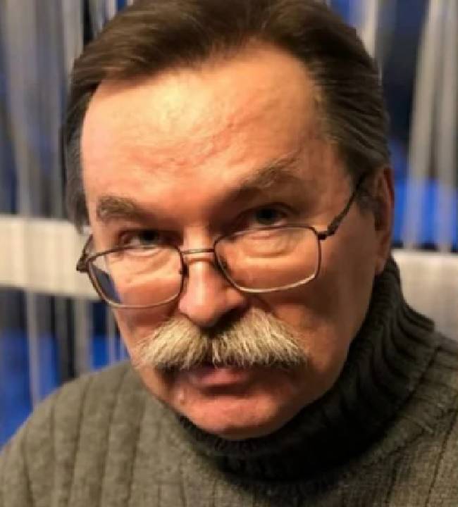 Мастер фольклорных сюжетов: умер известный художник-иллюстратор Александр Михнушов